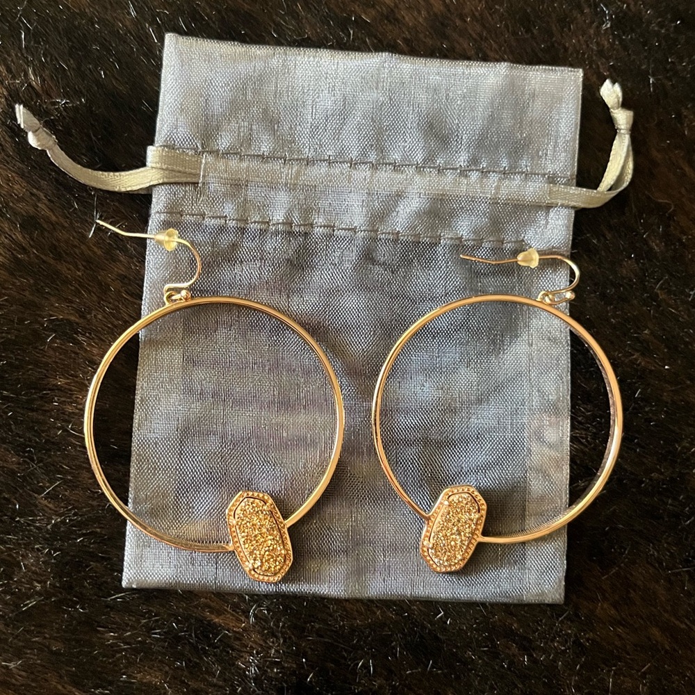 Kendra Scott Earrings 🫶🏻